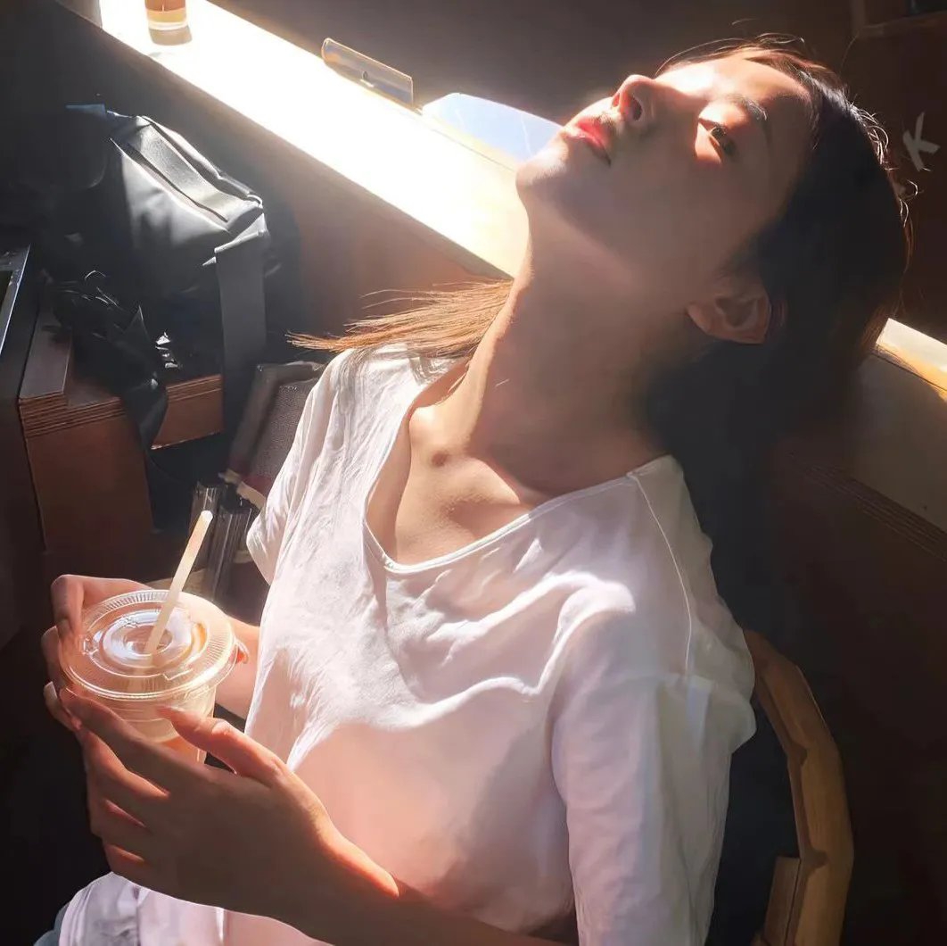 剩女约瑟芬国语封面
